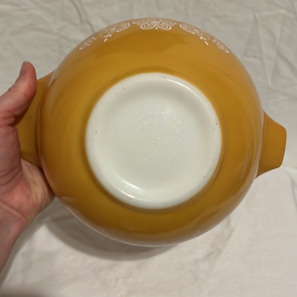Two Pyrex bowls - Picture 4 of 11
